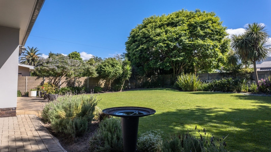 4 Bedroom Property for Sale in Dormehls Drift Western Cape